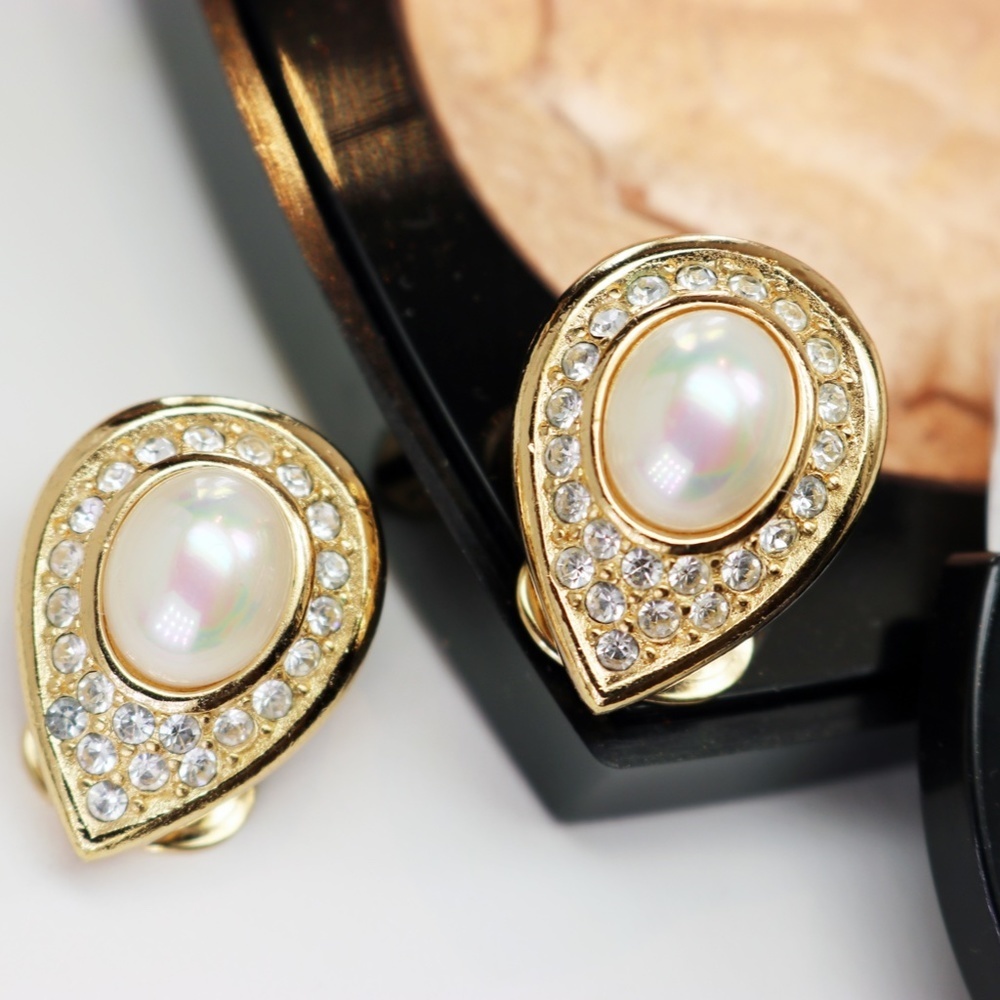 ⚜️ Vintage Christian Dior Crystal & Pearl Earrings - Picture 8 of 16